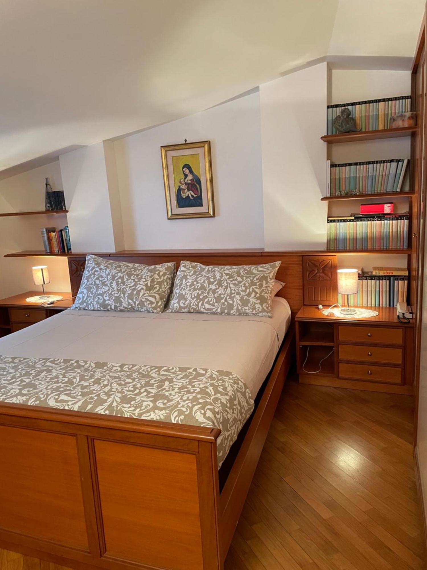 La Casa Nel Cortile Apartment Castelbuono  Luaran gambar