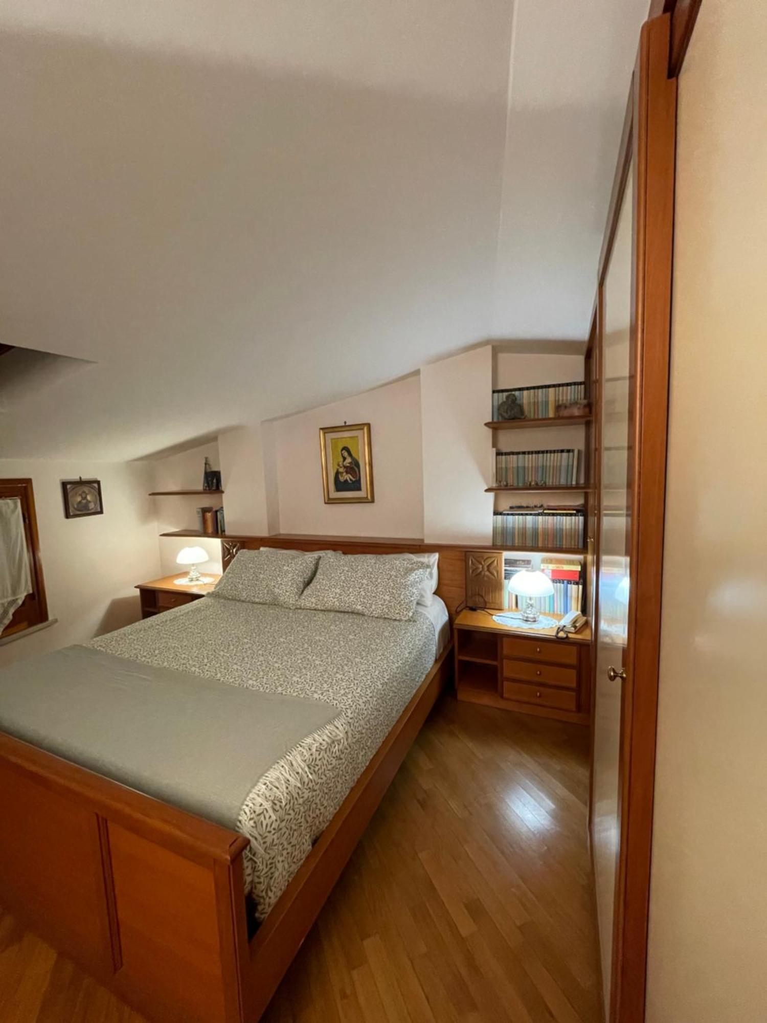 La Casa Nel Cortile Apartment Castelbuono  Luaran gambar