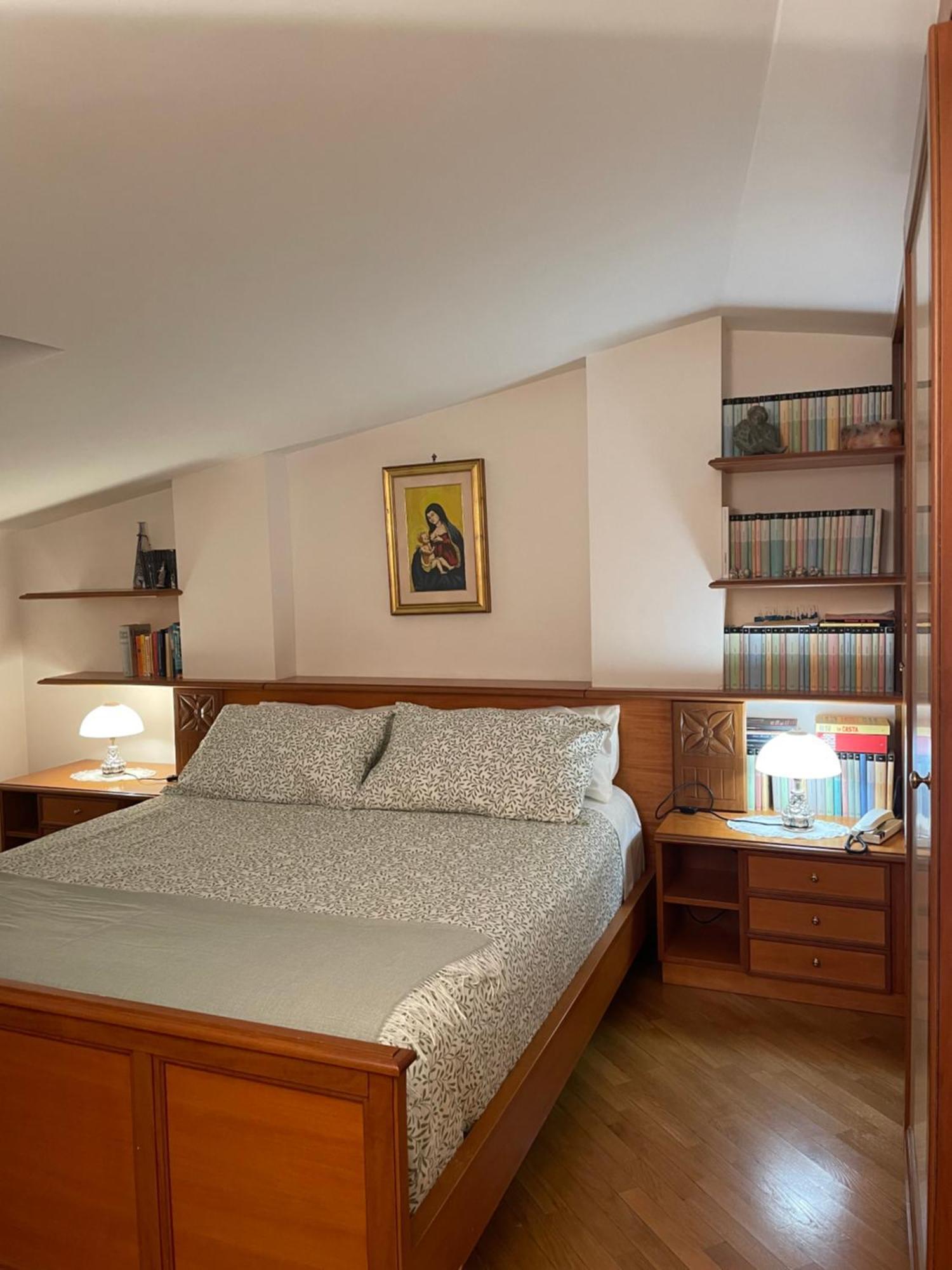 La Casa Nel Cortile Apartment Castelbuono  Luaran gambar