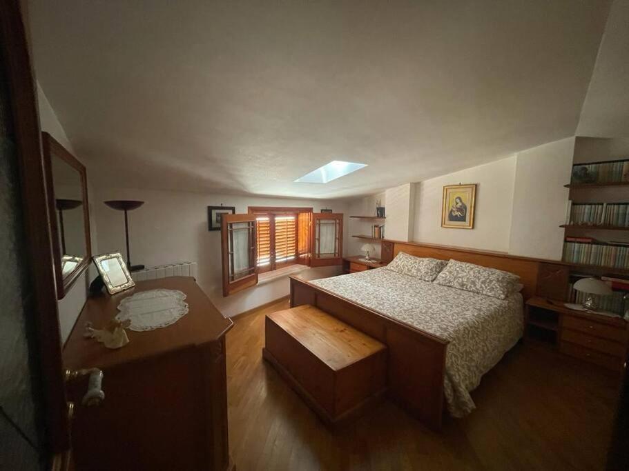 La Casa Nel Cortile Apartment Castelbuono  Luaran gambar